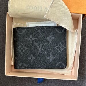 Louis Vuitton Gray Monogram Card Holder